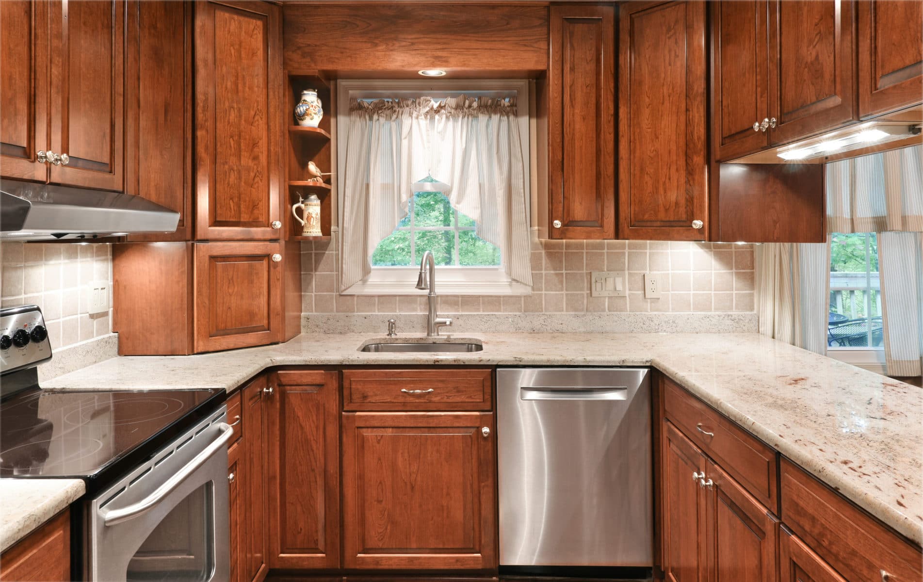 Traditional Chestnut Cherry Kitchen In Reston Va Ks Renewal Systems 