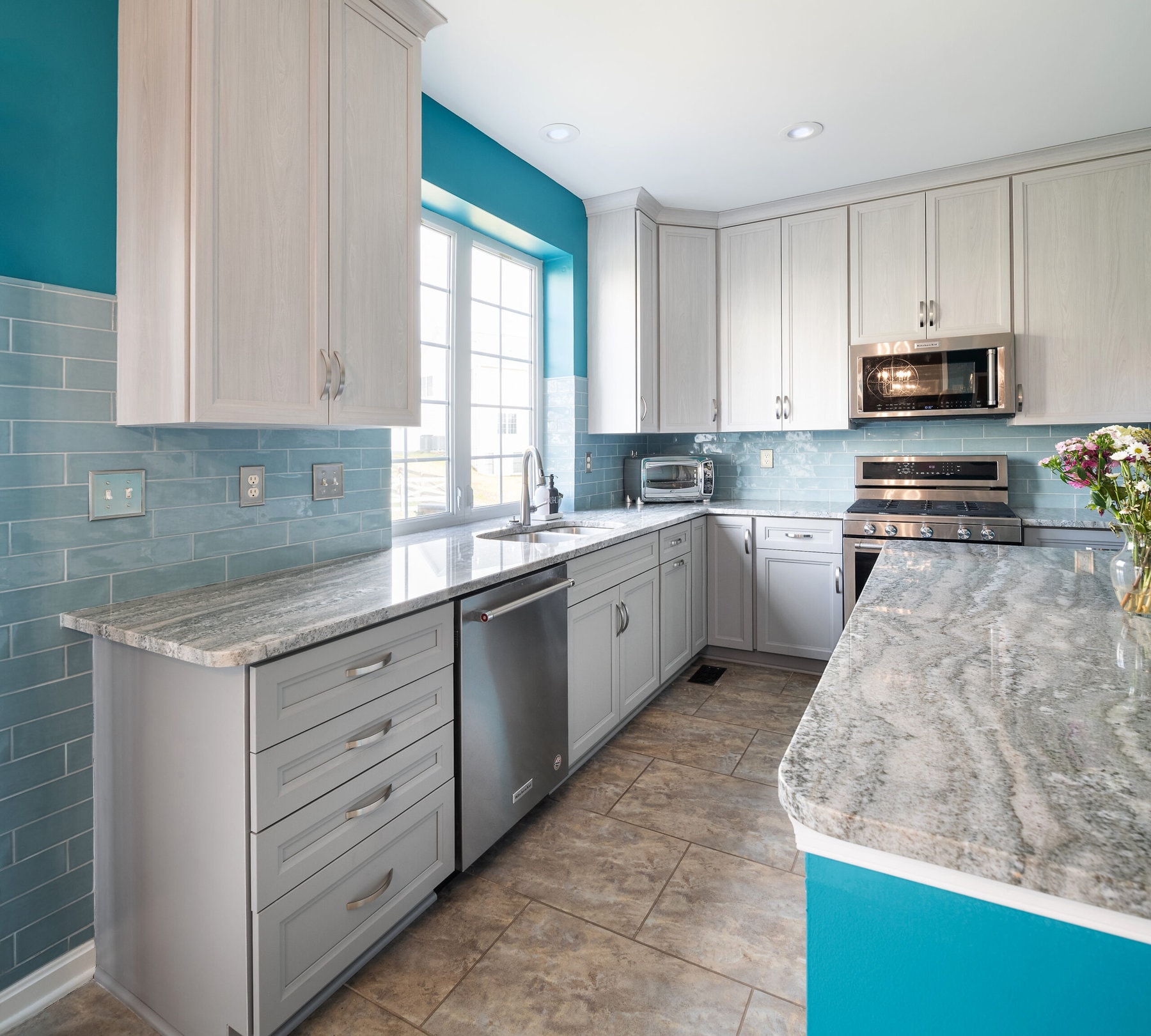 Gray Kitchen Cabinets With Light Blue Walls 22 Gorgeous Blue Kitchens